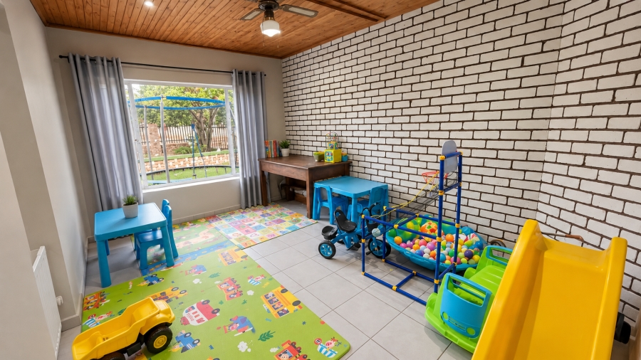 3 Bedroom Property for Sale in Flimieda North West
